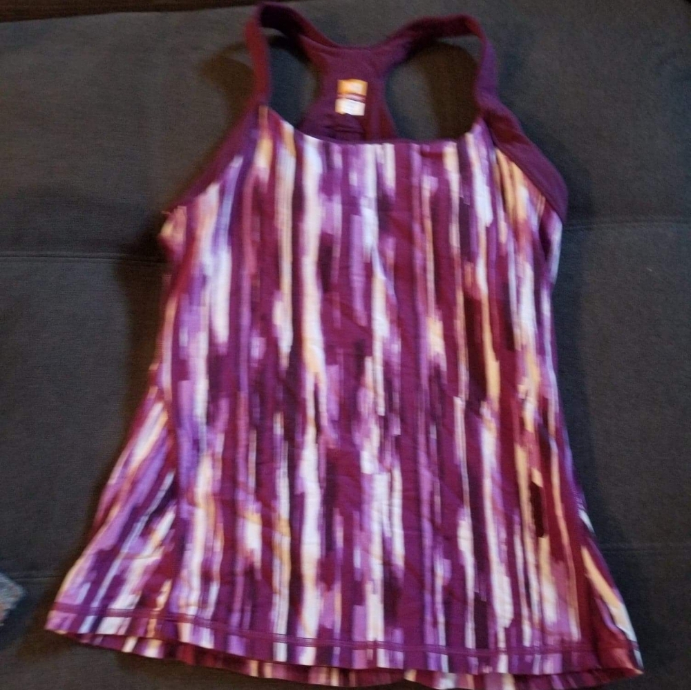 Lucy yoga top